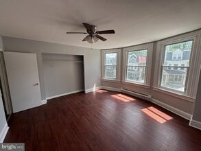 125 W Logan St in Philadelphia, PA - Foto de edificio - Building Photo