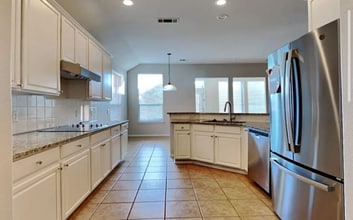 7063 Alcala in Grand Prairie, TX - Building Photo - Building Photo