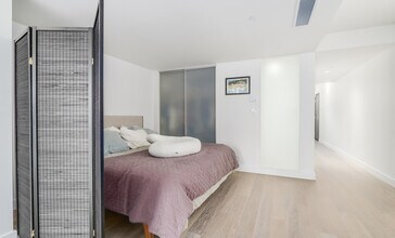 1477 W Pender St in Vancouver, BC - Building Photo - Building Photo
