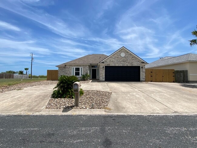 13905 Coquina Bay Ave