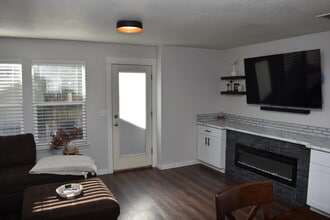 11 E King St in Meridian, ID - Building Photo - Building Photo