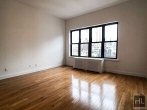 WEST 73 STREET in New York, NY - Building Photo - Building Photo