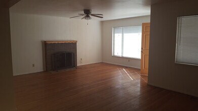 482 East Ave in Chico, CA - Building Photo - Building Photo
