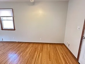 5617 N 69th St in Omaha, NE - Building Photo - Building Photo