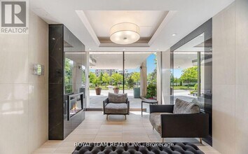 735 Don Mills Rd. in Toronto, ON - Building Photo - Building Photo