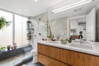 142 N 1st St in Brooklyn, NY - Building Photo - Building Photo