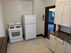 511 N Adams St-Unit -2 in Junction City, KS - Building Photo - Building Photo