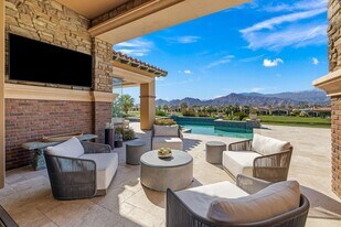 75741 Via Stia in Indian Wells, CA - Building Photo