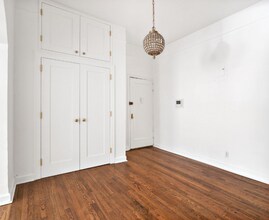 33 E 22nd St in New York, NY - Building Photo - Building Photo