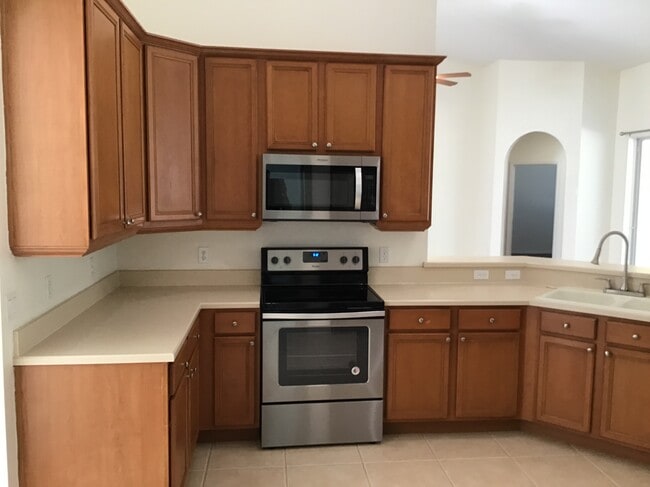 3961 Long Branch Ln in Apopka, FL - Foto de edificio - Building Photo