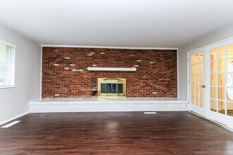 5910 Rahke Rd in Indianapolis, IN - Building Photo - Building Photo