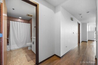 1201 W Adams St in Chicago, IL - Building Photo - Building Photo