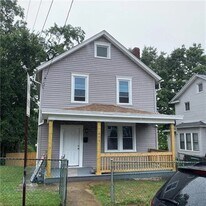804 Romine Ave in McKeesport, PA - Building Photo