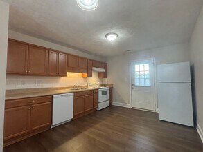 312 E Jenkins St in Fayetteville, NC - Building Photo - Building Photo