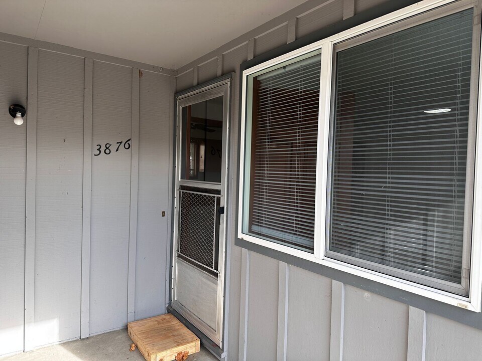 3872-3876 3rd Ave N-Unit -3876 3rd Ave in Keizer, OR - Building Photo