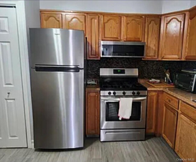 15 Sagamore Rd in Island Park, NY - Building Photo - Building Photo