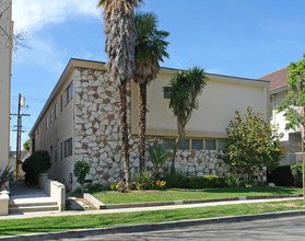 341-343 S Elm Dr in Beverly Hills, CA - Building Photo - Building Photo