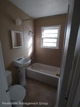 1912 N Grove St in Wichita, KS - Building Photo - Building Photo