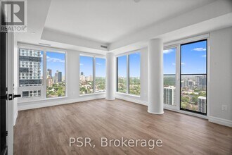 203-3203 Jarvis St in Toronto, ON - Building Photo - Building Photo