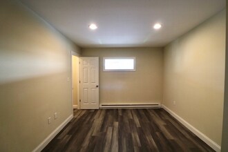 120 Sans Dr in Henryville, PA - Building Photo - Building Photo