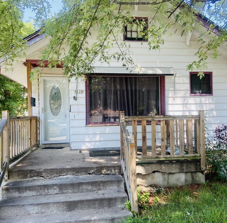 5120 W Courtland Ave in Milwaukee, WI - Foto de edificio