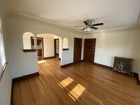 6126 W Burnham St in West Allis, WI - Foto de edificio - Interior Photo