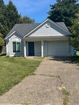 10502 Bay Pointe Ct in Louisville, KY - Building Photo