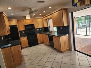 8280 NW 5th St in Coral Springs, FL - Foto de edificio - Building Photo