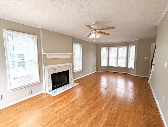 4940 Harbour Towne Dr in Raleigh, NC - Building Photo - Building Photo
