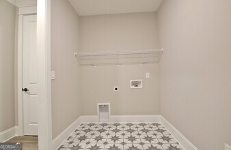 190 Redhaven Dr in Senoia, GA - Foto de edificio - Building Photo