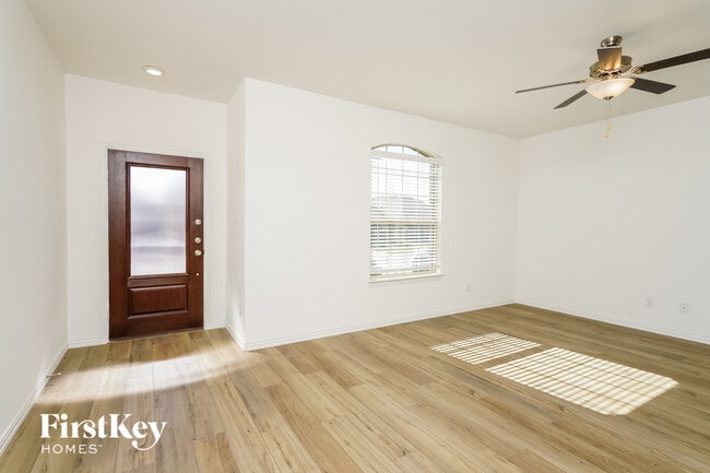 1226 Sequoia Ln in Princeton, TX - Foto de edificio - Building Photo