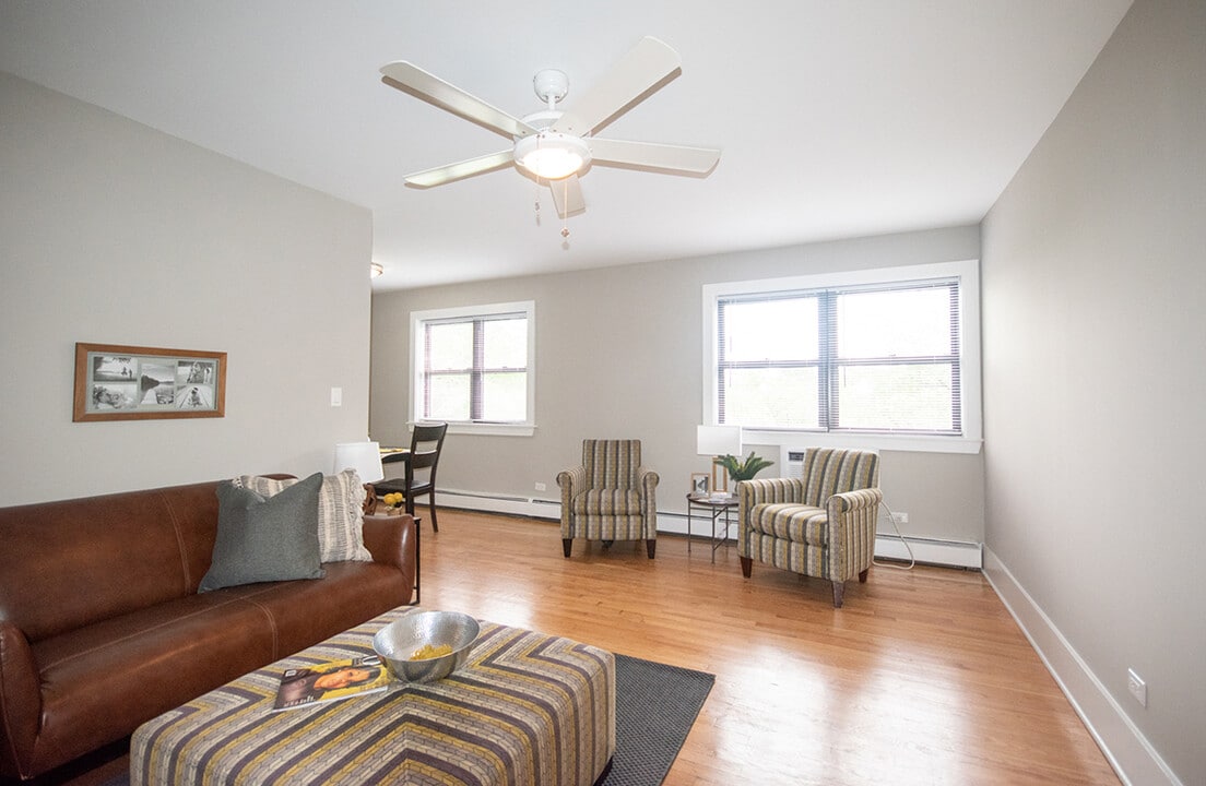 6720 N Sheridan in Chicago, IL - Building Photo