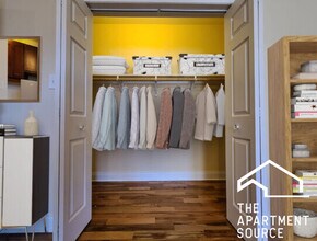 818 W Diversey Pkwy, Unit Q in Chicago, IL - Foto de edificio - Building Photo