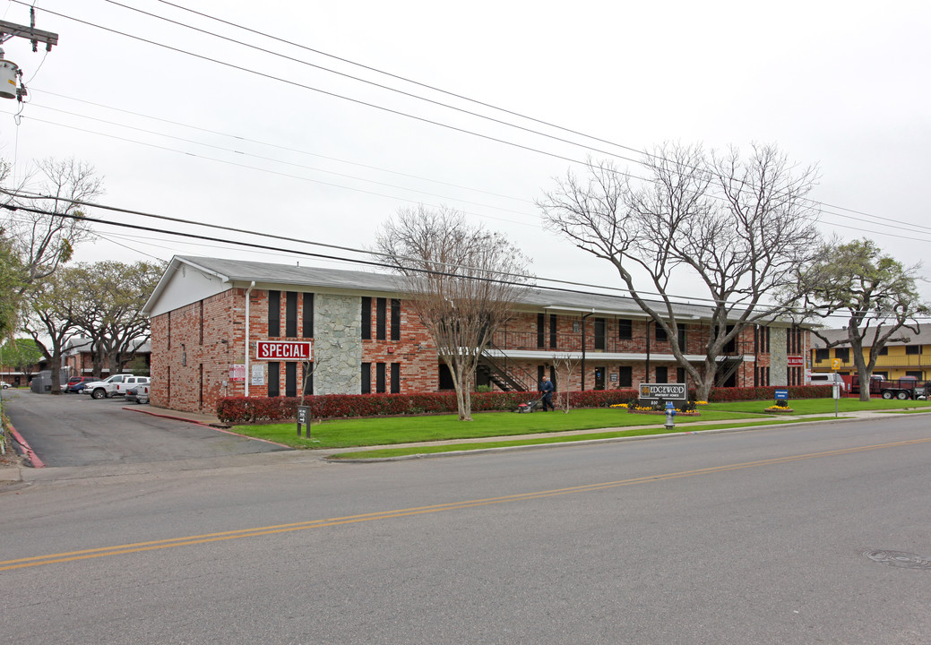 Edgewood in Irving, TX - Foto de edificio