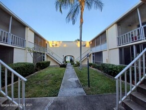 3135 Shady Dell Ln in Melbourne, FL - Building Photo - Building Photo