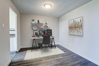 Knightsbridge Kings Cross Apartments in Brampton, ON - Building Photo - Building Photo