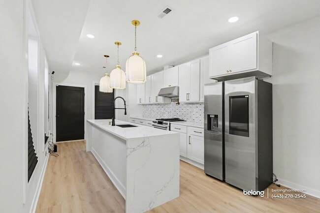 property at 1032 W Franklin St