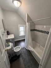 206 N 37th St in Milwaukee, WI - Building Photo - Building Photo