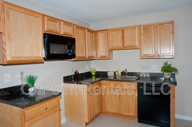 331 Radcliff St in Garden City, MI - Building Photo - Building Photo