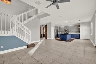 9303 Logwood Ct in Tampa, FL - Foto de edificio - Building Photo