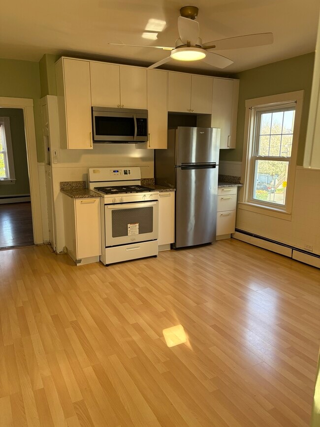 31 Blaine St, Unit 2, Unit 2