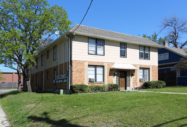 4209 Junius St in Dallas, TX - Foto de edificio - Building Photo