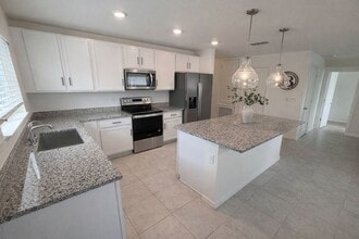 433 Summer Grove Ln in Haines City, FL - Foto de edificio - Building Photo