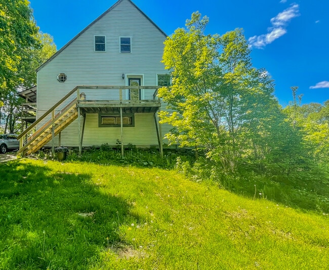 6 S Hunts Meadow Rd, Unit B