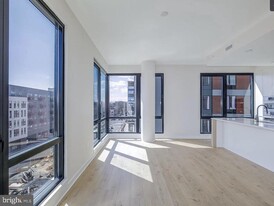 255 W Falls Station Blvd in Falls Church, VA - Building Photo