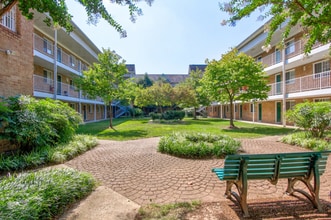 Quantico Court in Triangle, VA - Building Photo - Building Photo