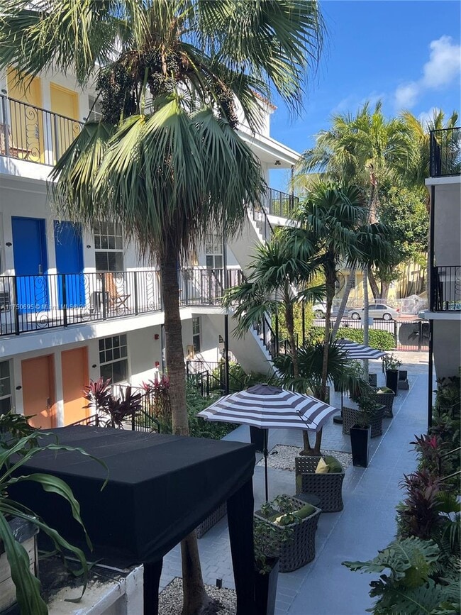 1330 Pennsylvania Ave in Miami Beach, FL - Building Photo - Building Photo