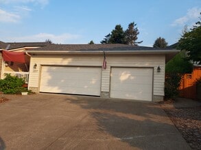 1357 Cathlamet Ct NW in Salem, OR - Building Photo - Building Photo