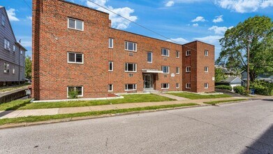 1352 Clarence Ave in Lakewood, OH - Building Photo - Building Photo