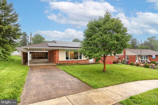 83 Hillside Cir in Camp Hill, PA - Building Photo - Building Photo